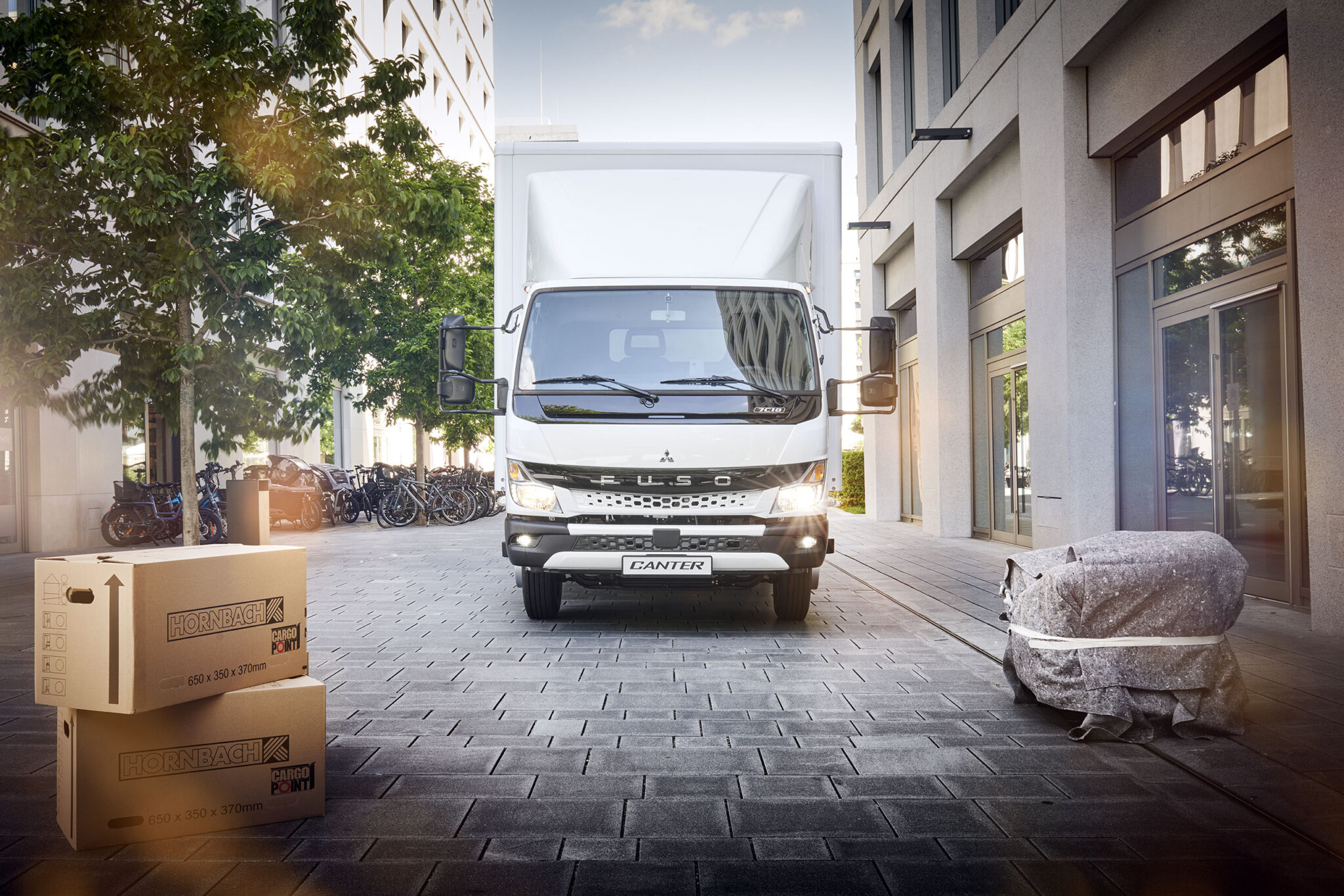 FUSO LEASING. <br />
READY FOR POSSIBILITIES.